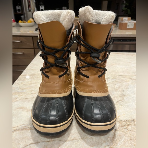 Sorel Caribou Waterproof Insulated Women’s Size 6 Snow Boots Leather and Rubber - Picture 2 of 5